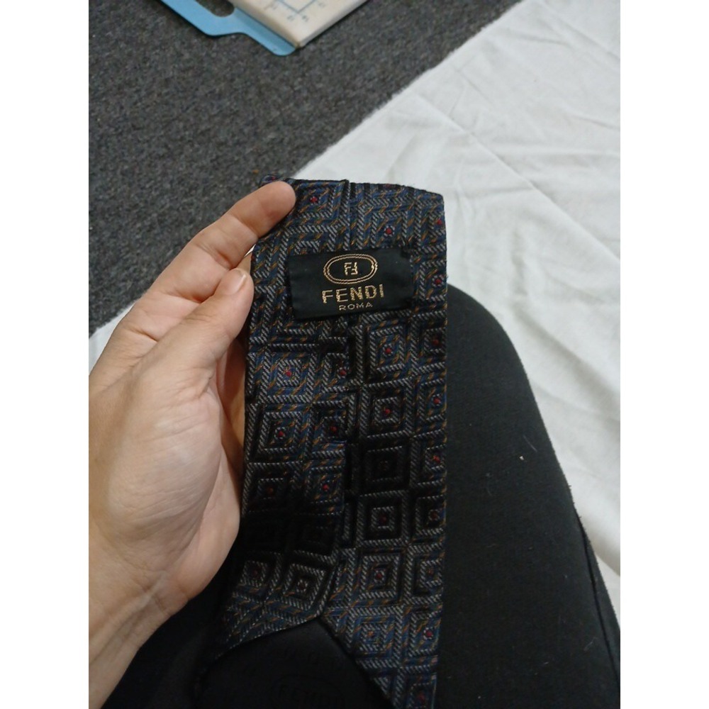 Vintage‎ 1990s Fendi Roma Tie 100%Silk Pre-0wned - Picture 4 of 11